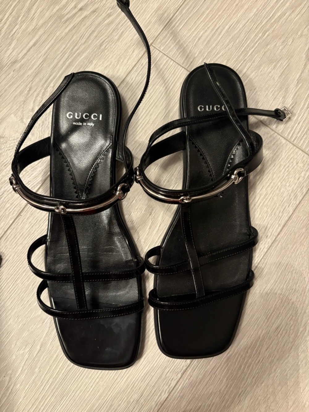 Gucci
Horsebit Accent Leather Slingback Sandals
Women's Size: 39 - Picture 3 of 5